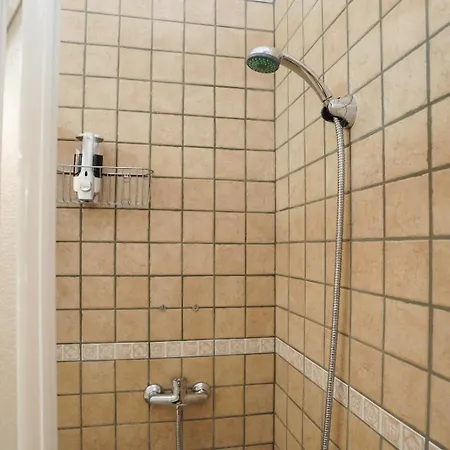 Due Metri Sopra Al Mare