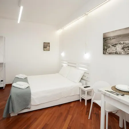 Apartment Due Metri Sopra Al Mare *